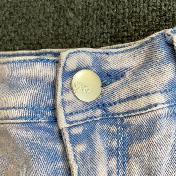 MADDIE High Waist Cutoff Denim Shorts Size 14 - Picture 4 of 10
